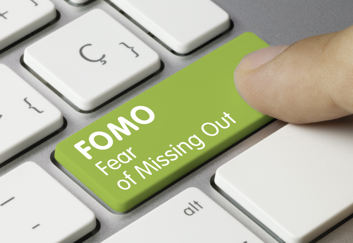 Effects of FOMO on the Cryptocurrency Market